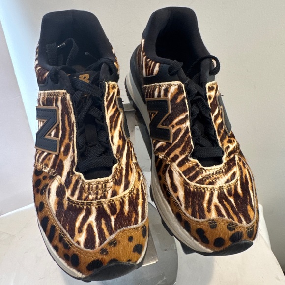 New Balance 574 Platform Animal Print size 7 - Picture 1 of 9